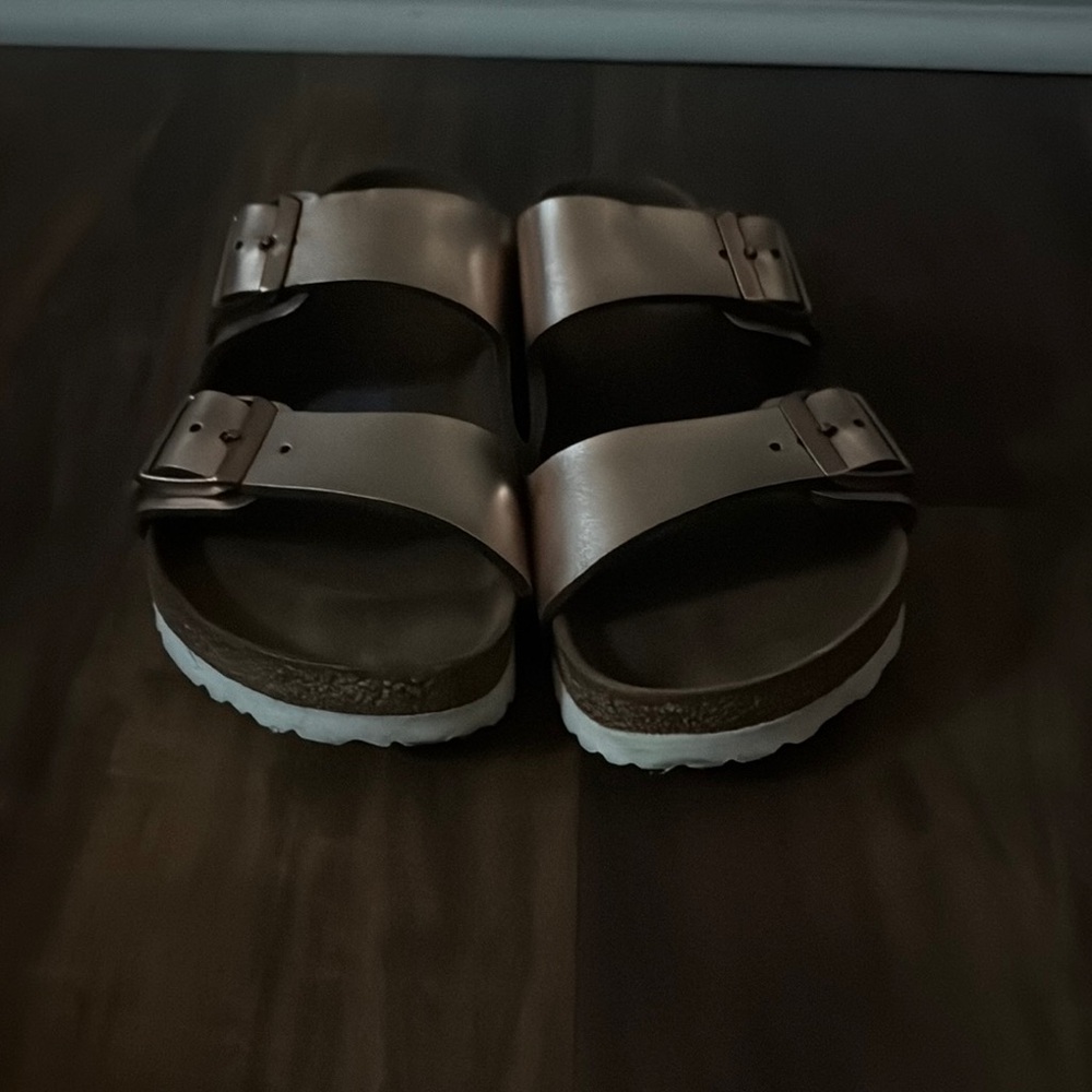 Women’s Birkenstocks rose gold